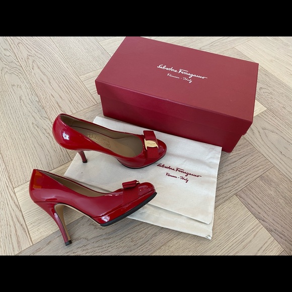 Salvatore Ferragamo Red Patent Pumps - Picture 2 of 4